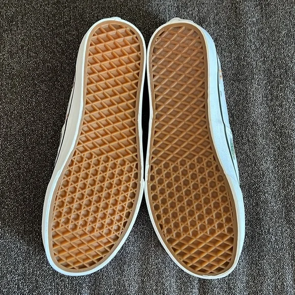 Vans Hula Girl Aloha Classic Low Top Lace Up.  NWT. Rare. - Picture 5 of 9